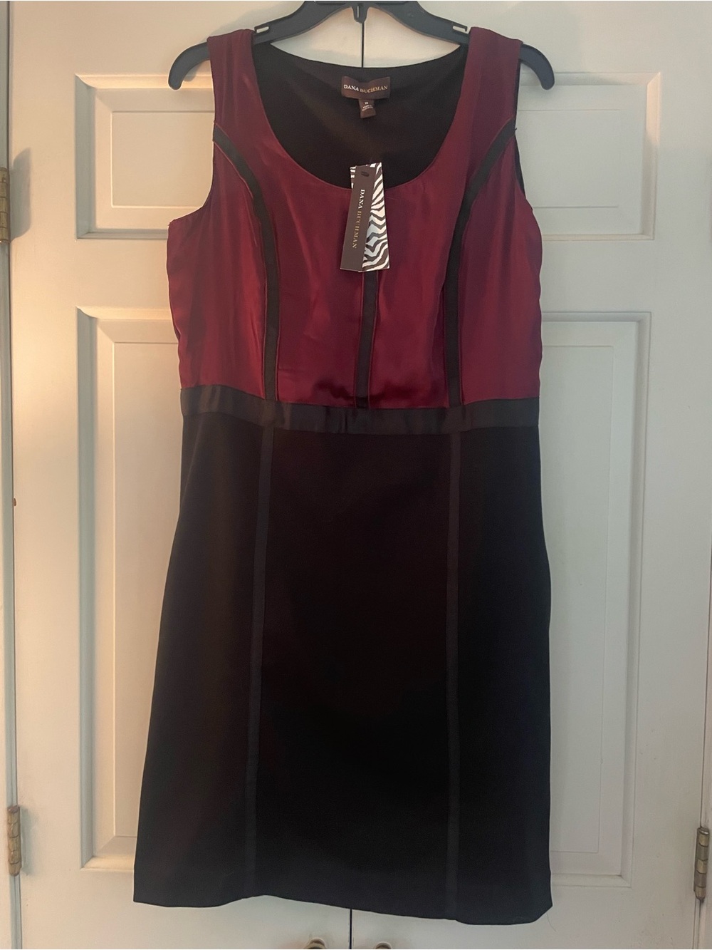 Dana Buchman Burgundy and Black Sleeveless Sheath Dress